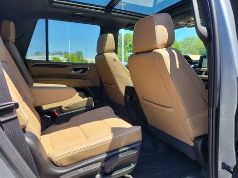 Used 2024 Chevrolet Tahoe Premier w/ Premium Package 2 image 31