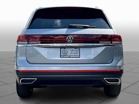 New 2026 Volkswagen Atlas SE image 4