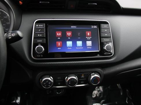 Certified 2025 Nissan Kicks Play S FWD image 19