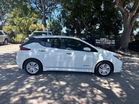 Used 2019 Nissan Leaf S FWD image 6