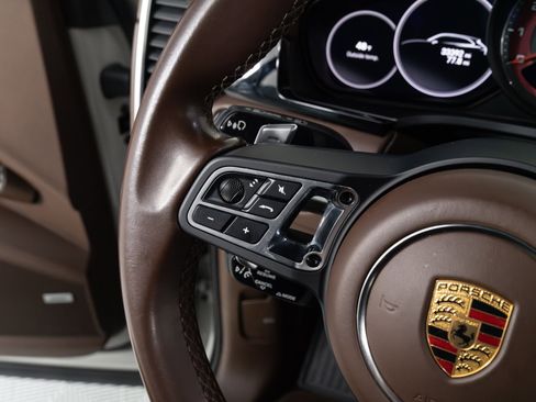 Used 2022 Porsche Cayenne Turbo AWD/4WD image 26