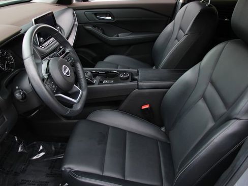 Certified 2023 Nissan Rogue SV w/ SV Premium B Package AWD/4WD image 17