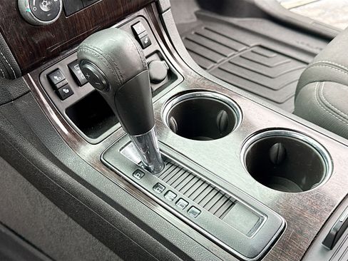 Used 2017 Chevrolet Traverse LT image 12