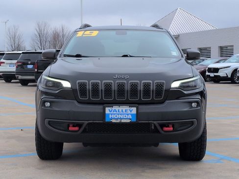 Used 2019 Jeep Cherokee Trailhawk w/ Comfort/Convenience Group image 3