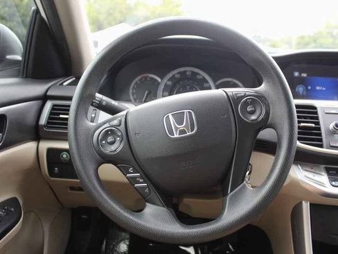 Used 2015 Honda Accord LX image 16