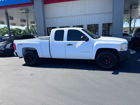 Used 2013 Chevrolet Silverado 1500 W/T w/ Skid Plate Package AWD/4WD image 30