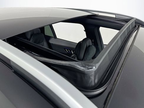 New 2026 Mercedes-Benz EQS 550 4MATIC SUV image 21