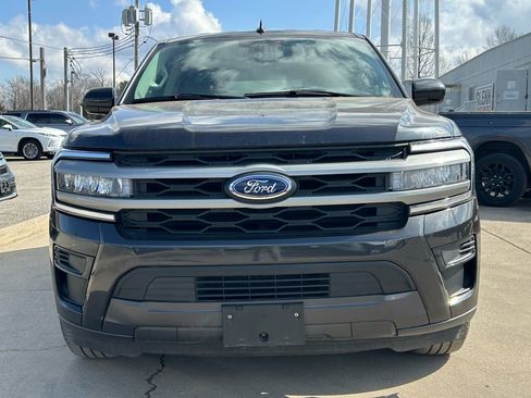 Used 2024 Ford Expedition XLT image 3