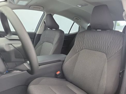Used 2025 Toyota Camry LE w/ Convenience Package FWD image 18