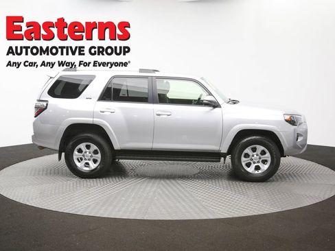Used 2024 Toyota 4Runner SR5 AWD/4WD image 40
