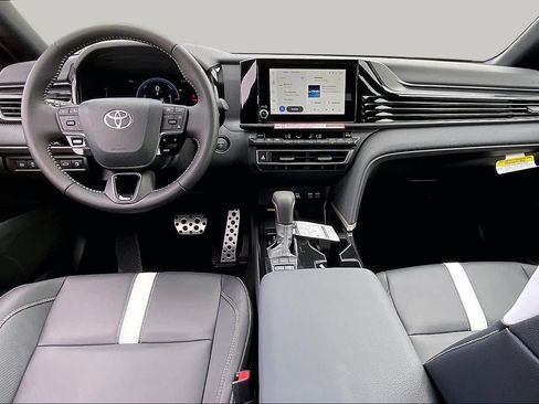 New 2026 Toyota Camry SE FWD image 5