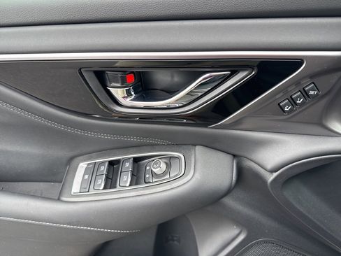 Certified 2025 Subaru Outback Limited image 25