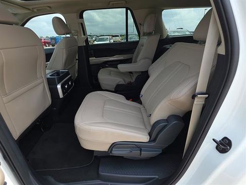 Used 2024 Ford Expedition Max Limited RWD image 20