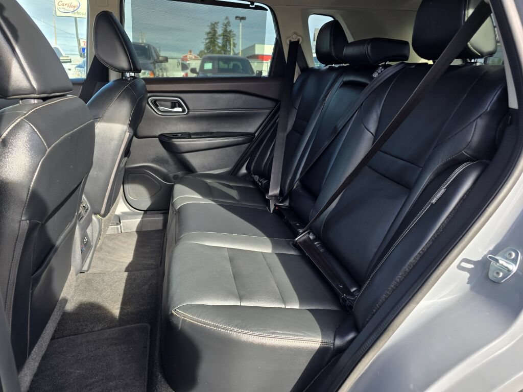 Used 2021 Nissan Rogue SL FWD image 16