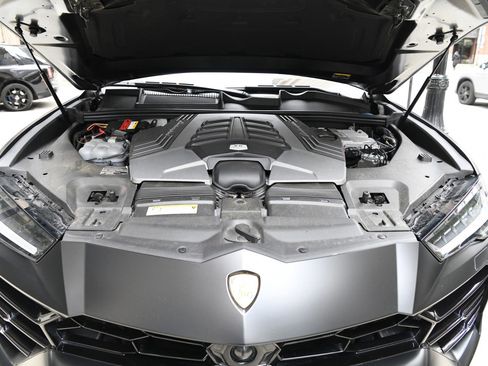 Used 2021 Lamborghini Urus image 29