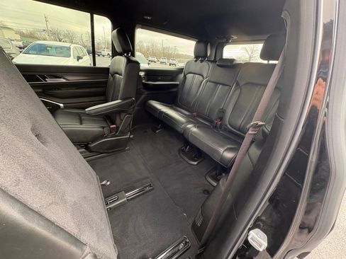 Used 2024 Jeep Wagoneer Series II image 47