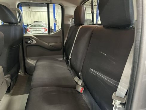 Used 2016 Nissan Frontier SV w/ SV Value Truck Package AWD/4WD image 30