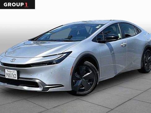 Used 2026 Toyota Prius Plug-In Hybrid FWD image 1