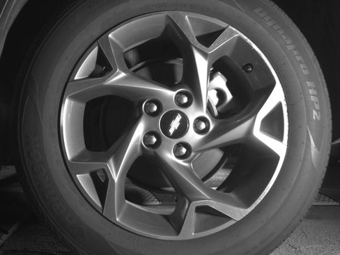 Used 2025 Chevrolet Trax LT FWD image 14