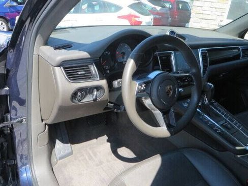 Used 2017 Porsche Macan S image 12