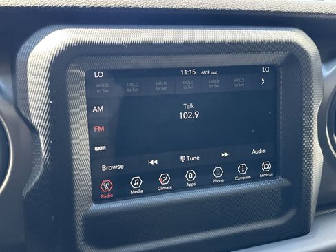 Certified 2023 Jeep Wrangler Unlimited AWD/4WD image 18