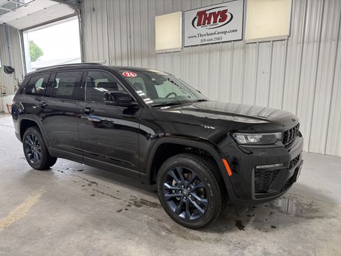 New 2026 Jeep Grand Cherokee L Limited AWD/4WD image 1