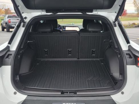 New 2026 Chevrolet Equinox EV LT image 8