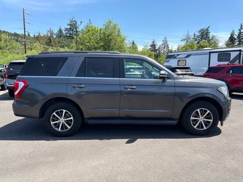 Used 2019 Ford Expedition XLT AWD/4WD image 14