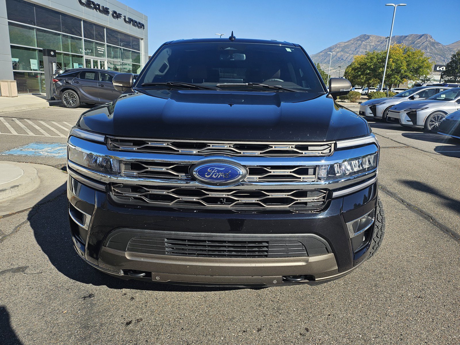 Used 2023 Ford Expedition Max King Ranch AWD/4WD image 2