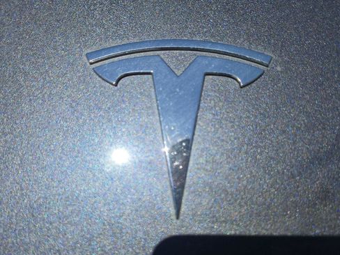 Used 2023 Tesla Model Y AWD image 9