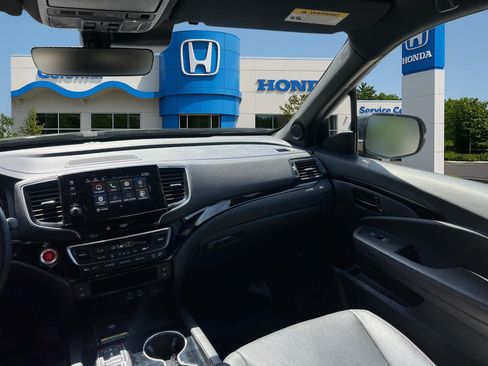 Used 2024 Honda Passport Black Edition image 37