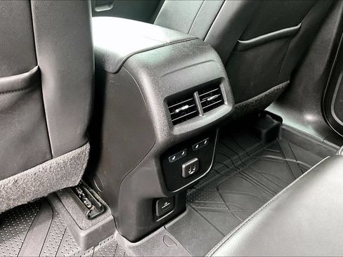Used 2022 Chevrolet Equinox Premier AWD/4WD image 10