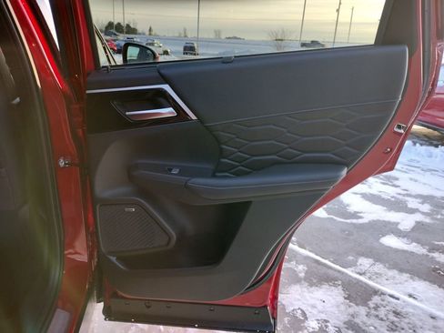 New 2026 Mitsubishi Outlander SEL AWD/4WD image 32