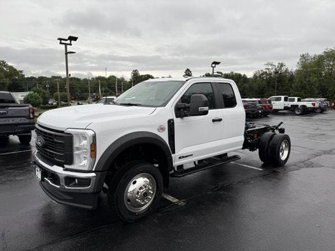 New 2027 Ford F550 4x4 SuperCab Super Duty w/ XL Chrome Package image 3