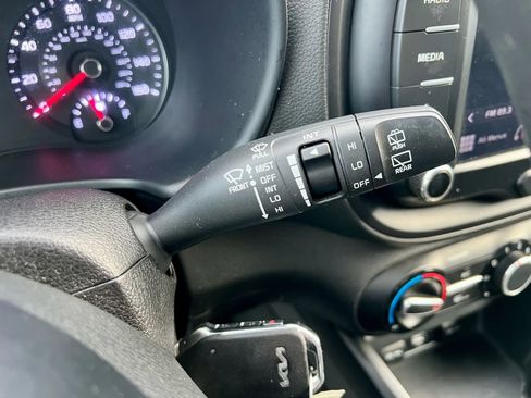 Used 2022 Kia Soul LX image 30