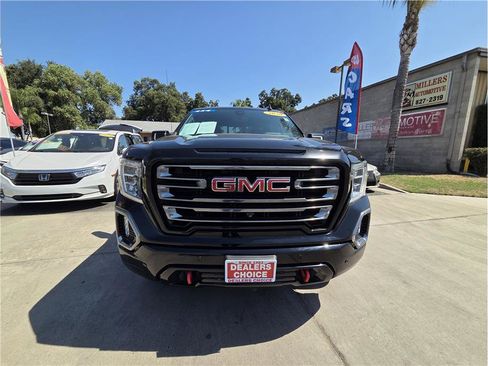 Used 2020 GMC Sierra 1500 AT4 w/ AT4 Premium Package AWD/4WD image 2