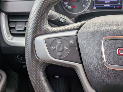 Used 2023 GMC Terrain SLE w/ Driver Convenience Package image 18