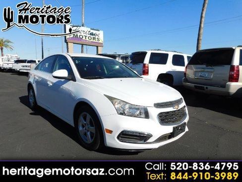 Used 2016 Chevrolet Cruze LT FWD image 1