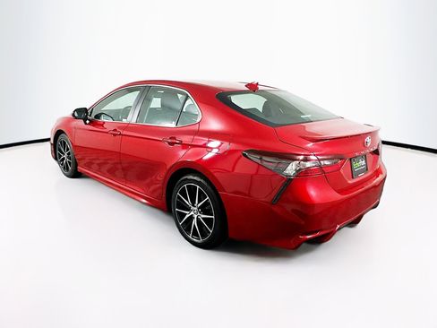 Used 2024 Toyota Camry SE w/ Convenience Package FWD image 5