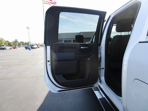 Used 2020 GMC Sierra 3500 Denali w/ Denali Ultimate Package image 18