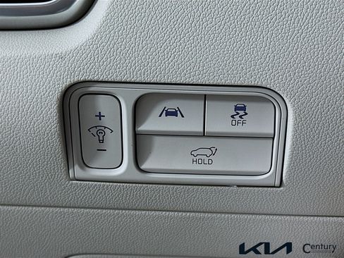 Certified 2023 Kia Sorento SX FWD image 10
