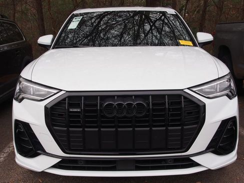 Used 2021 Audi Q3 2.0T Premium Plus w/ Premium Plus Package image 3