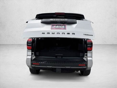 Certified 2025 Toyota 4Runner TRD Off-Road Premium AWD/4WD image 7