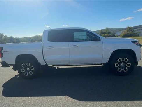 New 2026 Chevrolet Colorado Z71 image 9