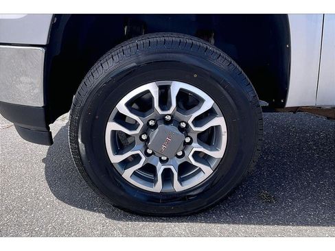 Used 2012 GMC Sierra 2500 SLE w/ SLE Preferred Package AWD/4WD image 9