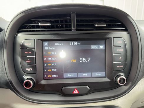 Used 2020 Kia Soul LX FWD image 20