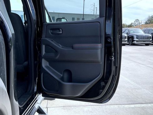 New 2026 Nissan Frontier PRO-4X w/ Pro-4x Convenience Package AWD/4WD image 18