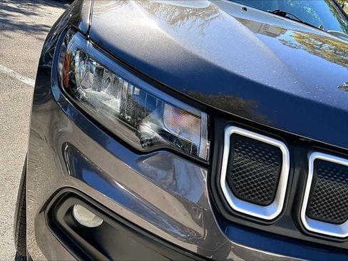 Used 2022 Jeep Compass Latitude image 28