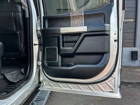 Used 2019 Ford F250 Lariat w/ Lariat Value Package image 40