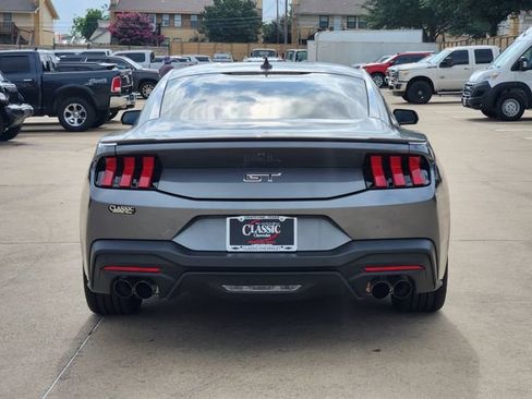 Used 2025 Ford Mustang GT Premium RWD image 13